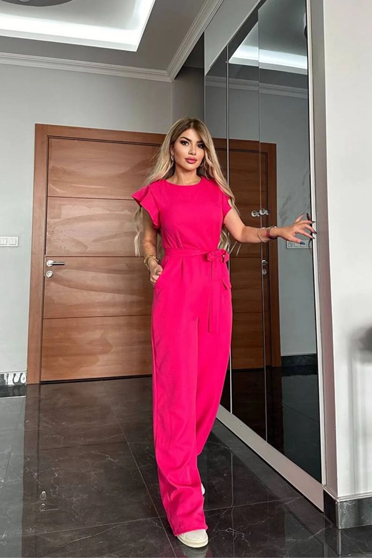 جمبسوت طويل صيفي بأكمام مكشكشة وحزام عند الخصر - موسم جديد فوشيا