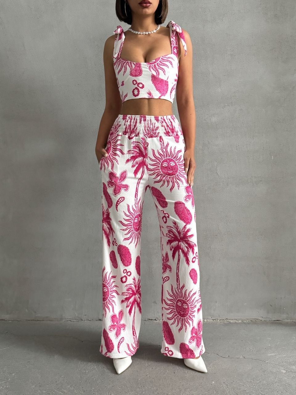 cartoon muslin fabric suit red and white patterned