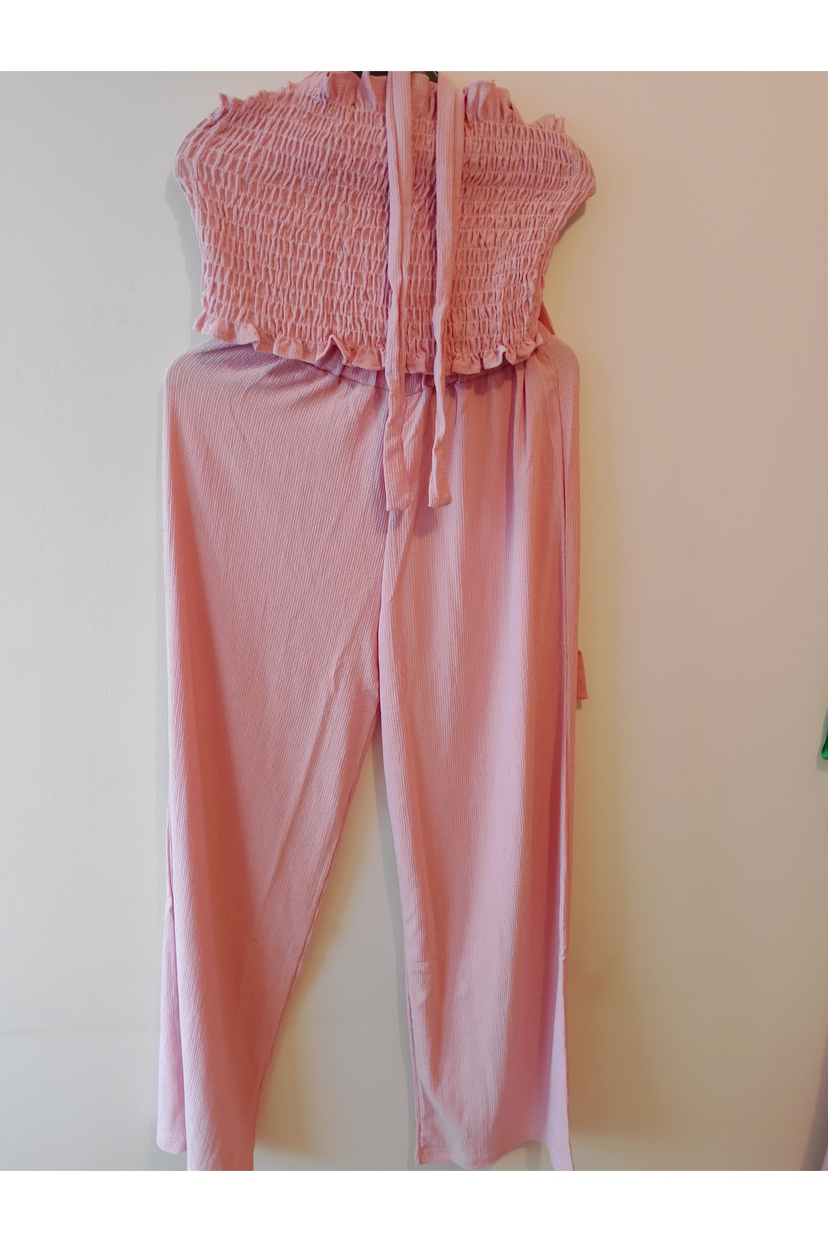 طقم نسائي وردي