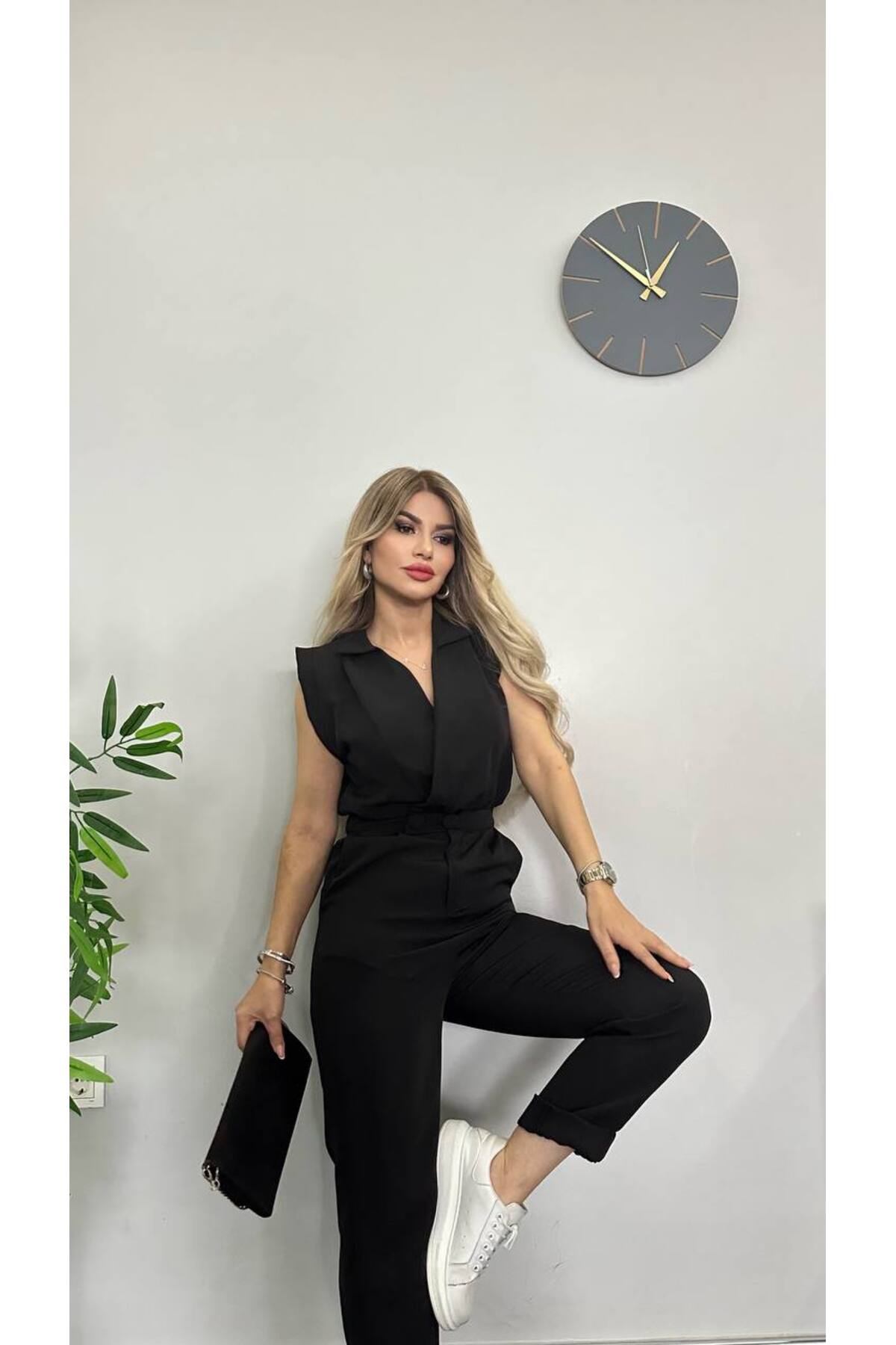 جمبسوت بياقة قميص من قماش مستورد - موسم جديد أسود