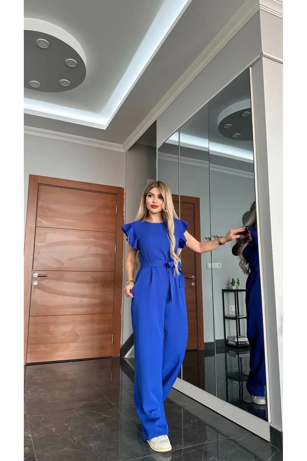 جمبسوت بكشكش وحزام أزرق سماوي