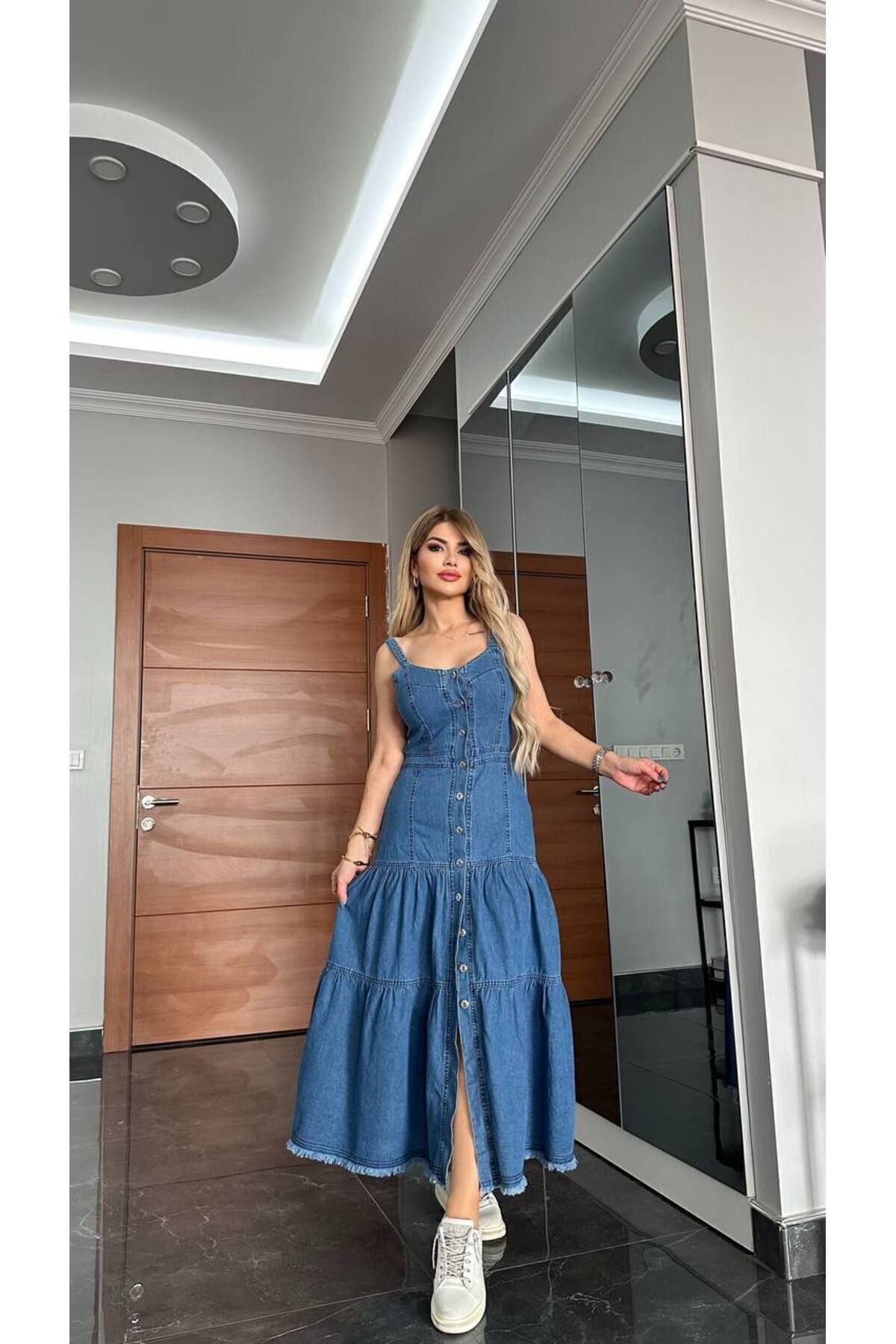 فستان جينز طويل بأزرار وفتحة ظهر وتفاصيل رباط - للمقاسات الكبيرة جينز