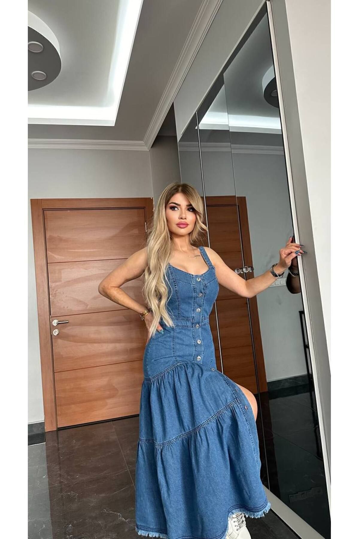 فستان جينز طويل بأزرار وفتحة ظهر وتفاصيل رباط - للمقاسات الكبيرة جينز